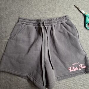 White Fox Season 7 Lounge Shorts, Size small